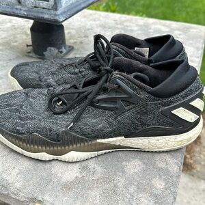 adidas Men's Crazylight Boost Low Basketball Shoes